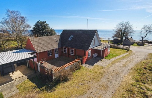 Snogebaek House | "Hakon" - 40m from the sea by Interhome