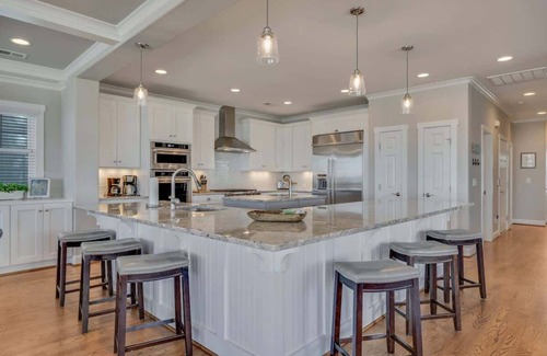 Wilmington Beach House | Hakuna Matata - Oceanfront - Pool