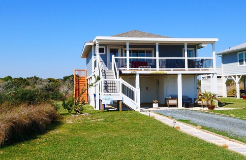 Holden Beach House | "Hakuna Matata" - Oceanfront Home, 2 Bedrooms/2 Bathrooms
