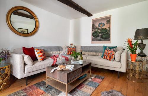 Teignmouth House | Haldon View - Characterful Devon cottage boasts stunning countryside views and hot tub