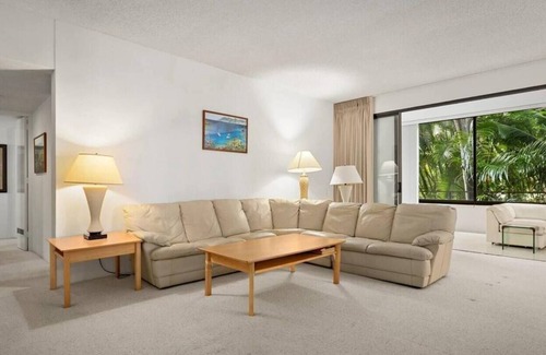 Waialae Iki Condo | Hale Beach~Beachfront