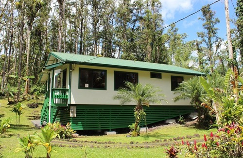 Nanawale Estates House | Hale Ohia Nui Relax in complete privacy in a tropical forest