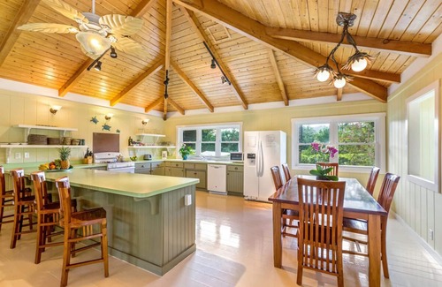 Wainiha House | Hale Pulelehu'a: 50 steps to Kauai's best beach!