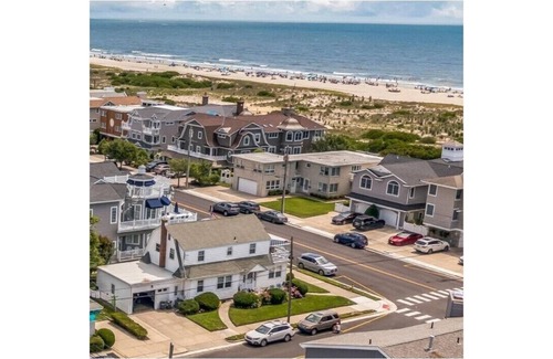 Gold Coast House | Half Block to Beach; Ocean Views from Gold Coast Getaway
