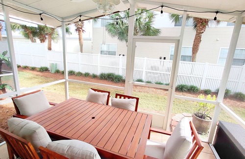 Miramar Beach House | Half-duplex 4 min walk from the beach · Free Cruise Tix · Pool · Pets welcome!
