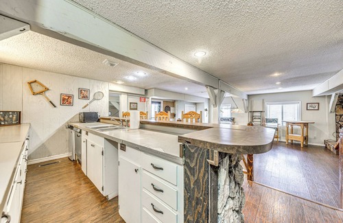 Ruidoso House | Half-Mi to Midtown: Family Retreat w/Mtn Views!