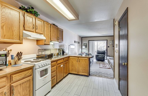 Red River House | < Half-Mi to Red River Ski Area: Townhome w/Patio