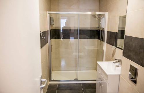 Coalville Hotel | Halfway Hotel