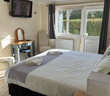 Chilthorne Domer Hotel | Halfway House Inn Country Lodge