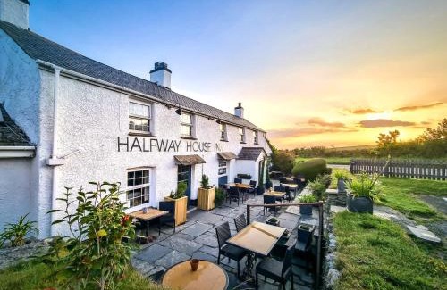 Winnard's Perch Hotel | Halfway House Inn