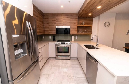 Downtown Halifax Apartment | Halifax - Margaretta 1B+DEN