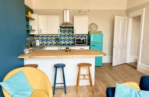 Southsea Apartment | Hall floor-parking & dog-beach at the end of road