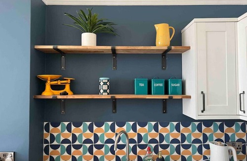 Southsea Apartment | Hall floor-parking & dog-beach at the end of road