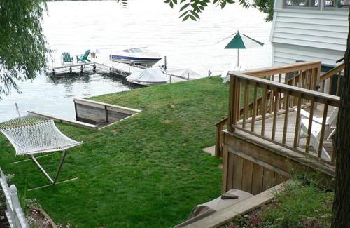 Town of Jerusalem Cottage | Hall's Grape Escape - Lakefront Cottage Retreat on Keuka Lake
