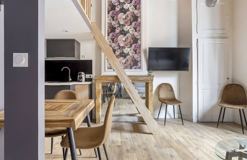 Serin Apartment | Hamac Suites - Grande Rue de Vaise Duplex -4people