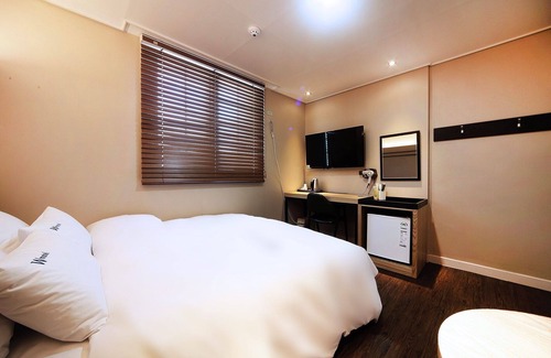 Haman Hotel | Haman W