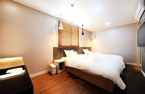 Haman Hotel | Haman W