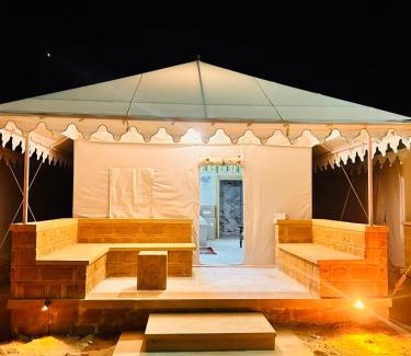 Amar Sagar Pol Resort | HAMIRGARH LUXURIOUS DESERT CAMP & RESoRT