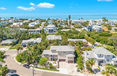 Anna Maria House | Hammock in the Sun by Duncan Real Estate