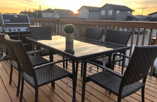 Saskatoon House | Hampton 3BR/2BA Suite Near Airport