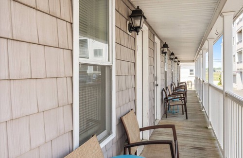 Hampton Apartment | * * Hampton Beach | Oceanview | Pet Friendly * *