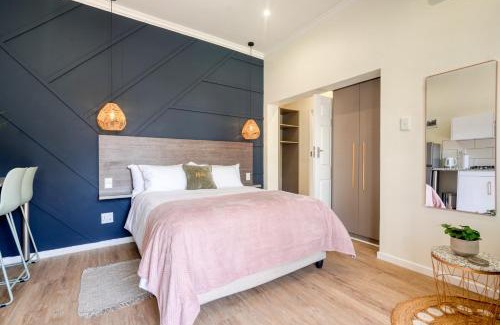 Windermere Apartment | Hampton Collection - 2 Sleeper Studio Apartment with Pool