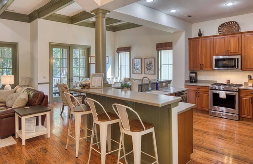 Bluffton House | Hampton Hideaway-Quaint Golf Cottage, Newly Renovated
