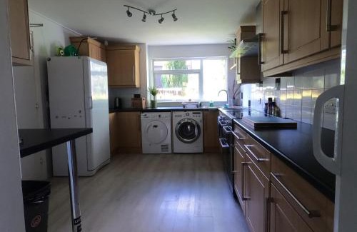 Northampton House | Hampton House Stop Northampton