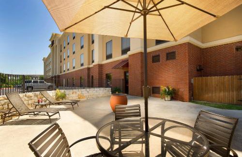 North San Antonio - SAT Hotel | Hampton Inn and Suites San Antonio Airport