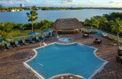 Marathon Hotel | Hampton Inn Marathon - Florida Keys