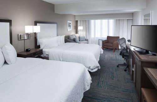 Downtown St. Louis Hotel | Hampton Inn St. Louis-Downtown (At the Gateway Arch)