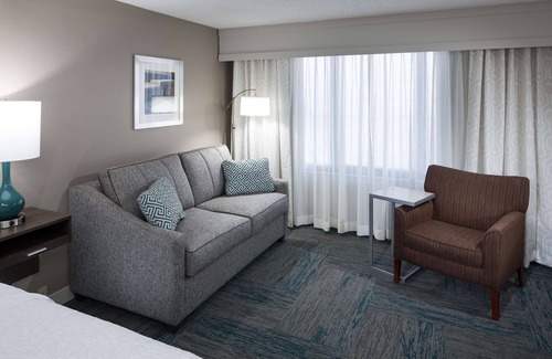 Downtown St. Louis Hotel | Hampton Inn St. Louis-Downtown (At the Gateway Arch)