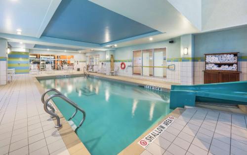 Moncton Hotel | Hampton Inn & Suites by Hilton Moncton