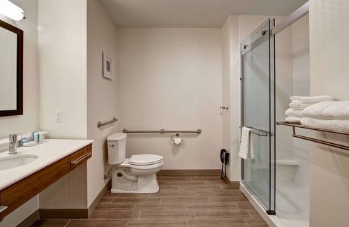 Grande Prairie Hotel | Hampton Inn & Suites by Hilton Grande Prairie