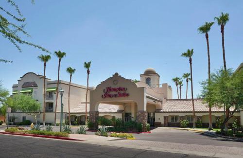 Paradise Valley Village Hotel | Hampton Inn & Suites Phoenix/Scottsdale