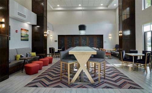 Radcliff Hotel | Hampton Inn & Suites Radcliff/Fort Knox