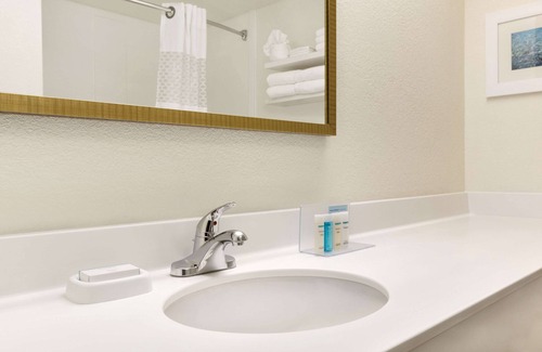Tarpon Springs Hotel | Hampton Inn & Suites Tarpon Springs