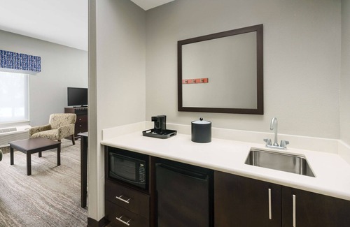 West Sacramento Hotel | Hampton Inn & Suites West Sacramento