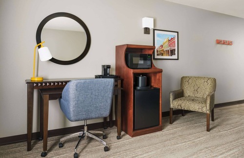 West Sacramento Hotel | Hampton Inn & Suites West Sacramento