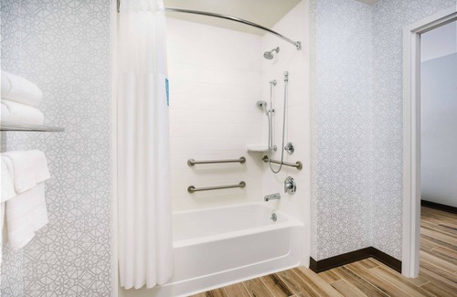 West Sacramento Hotel | Hampton Inn & Suites West Sacramento