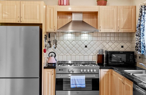 South Fremantle Apartment | Hampton Retreat - South Fremantle Escape