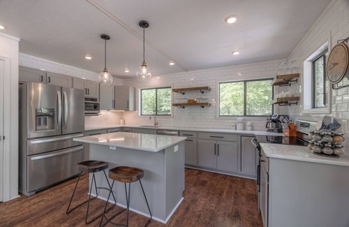 Wright City Ski Chalet | Hampton's Hideaway by Innsbrook Vacations!