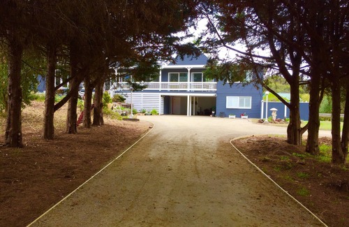 Rye Cottage | Hamptons In Rye Green Room 3 Mins to Famous Hot Springs!