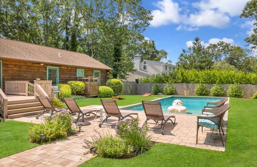 Hampton Bays House | Hamptons Lincoln Log Getaway Heated Pool