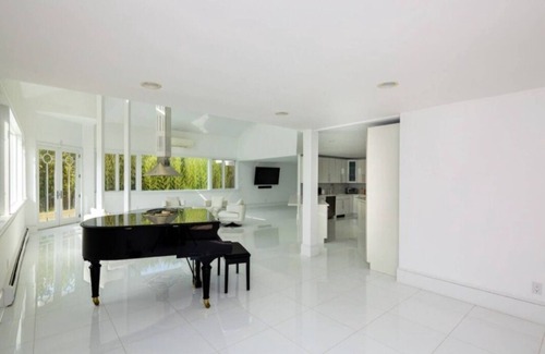 Water Mill House | Hamptons Peak Tranquility Iconic Retreat