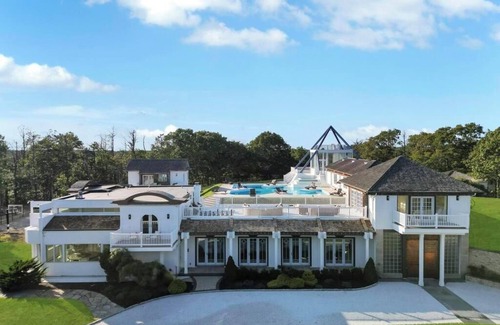 Water Mill House | Hamptons Peak Tranquility Iconic Retreat