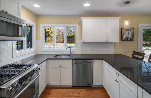 Remsenburg House | Hamptons Private Oasis: Heated Saltwater Pool, Jacuzzi, Tennis, BBQ