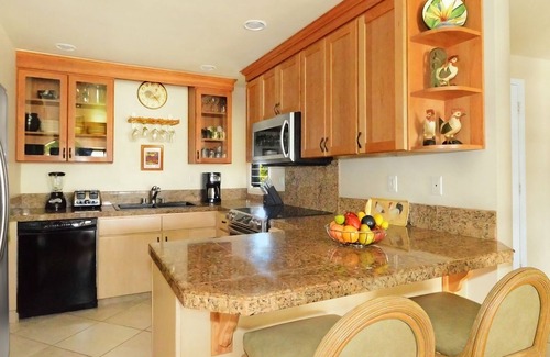 Princeville Condo | Hanalei Bay Resort 9323 By Parrish Kauai - great ocean and bay views with AC!