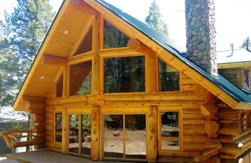 Cloudcroft Cabin | Handcrafted Log Home with hot tub backing into National Forest
