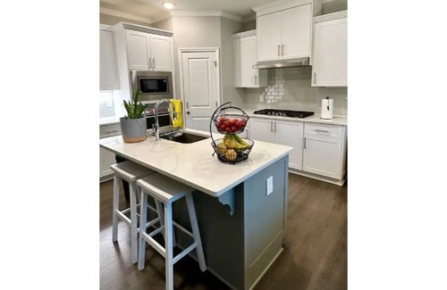 Kennesaw House | Handsome Home/Attractive Place near I-75